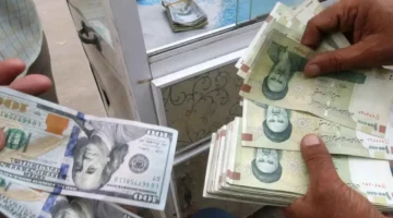 انهيار العملة الإيرانية.. الدولار يتجاوز حاجز 130 ألف تومان في أسواق الصرف المحلية